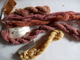 Lichen dyes on wool. Note the use of Evernia prunastri which can make a soft pink